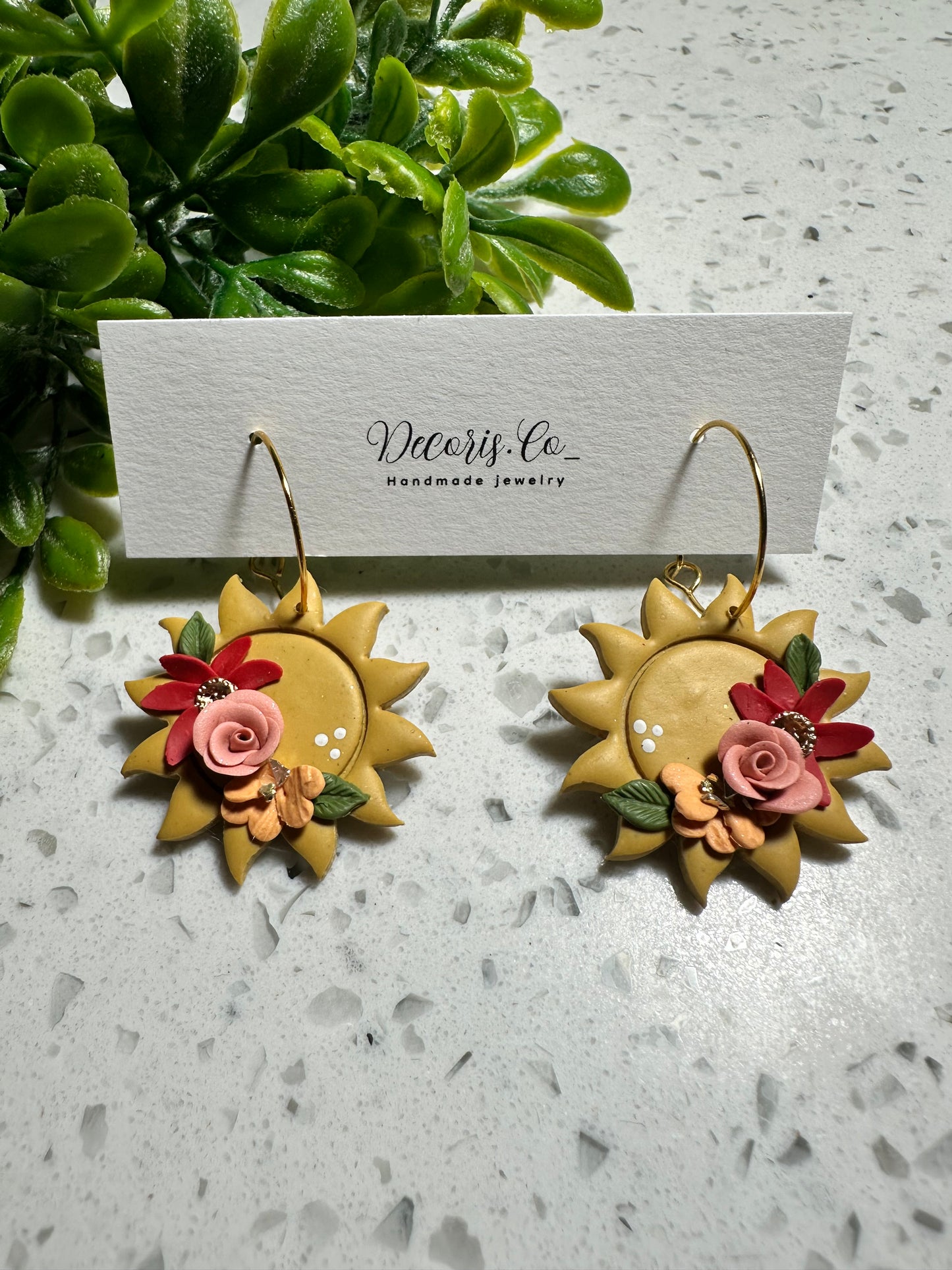 Floral sun dangle