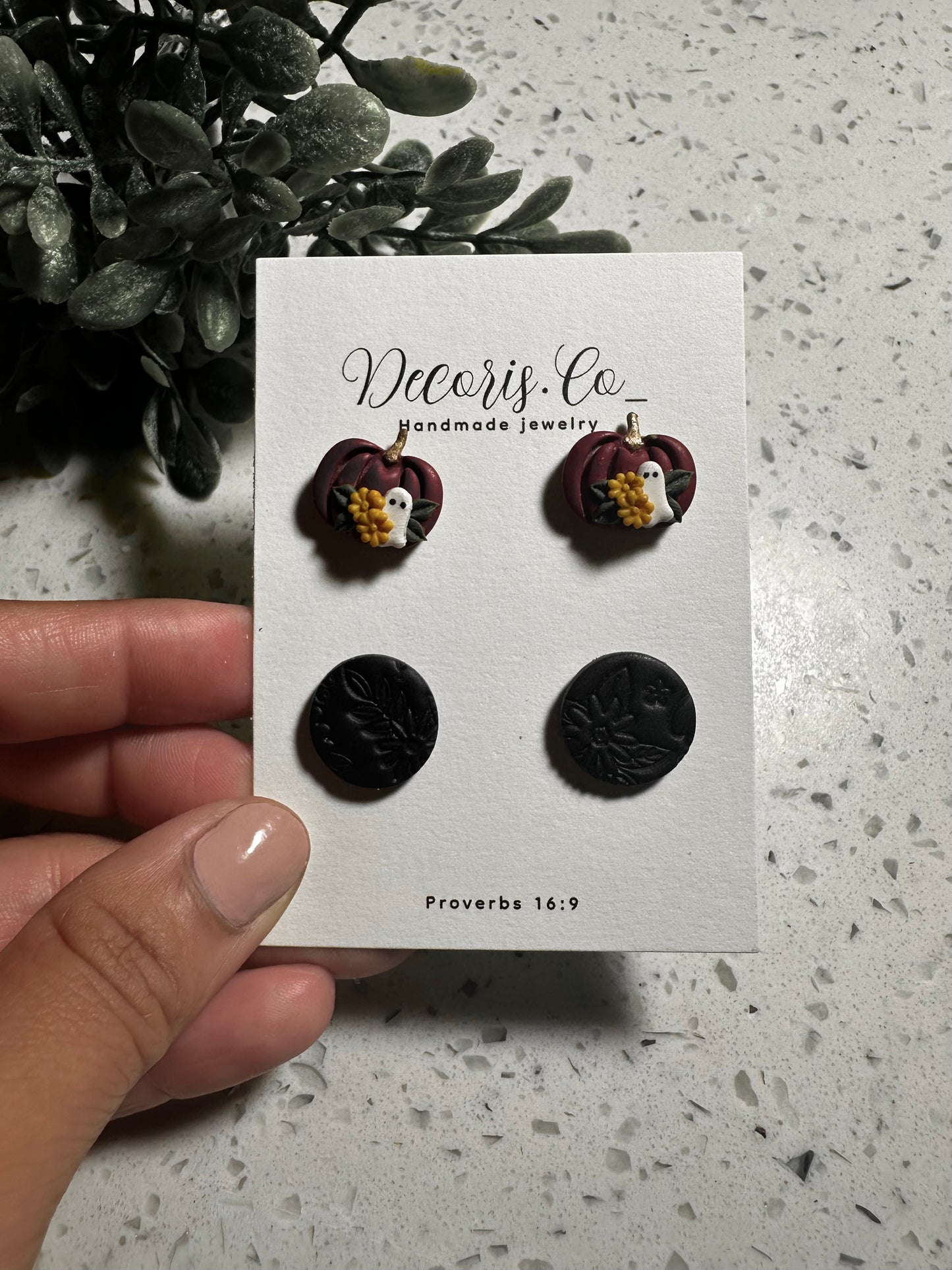 Burgundy pumpkin stud pack