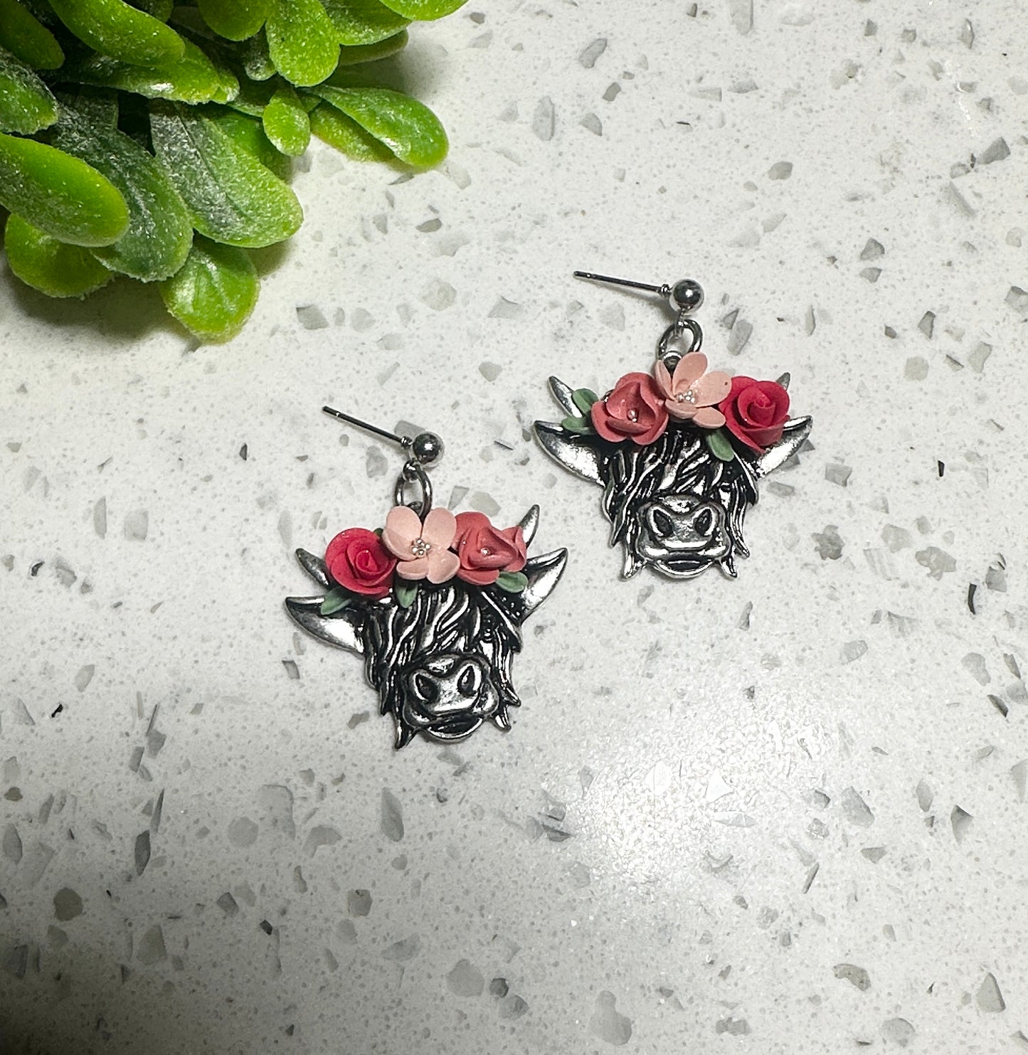 Highland floral dangle