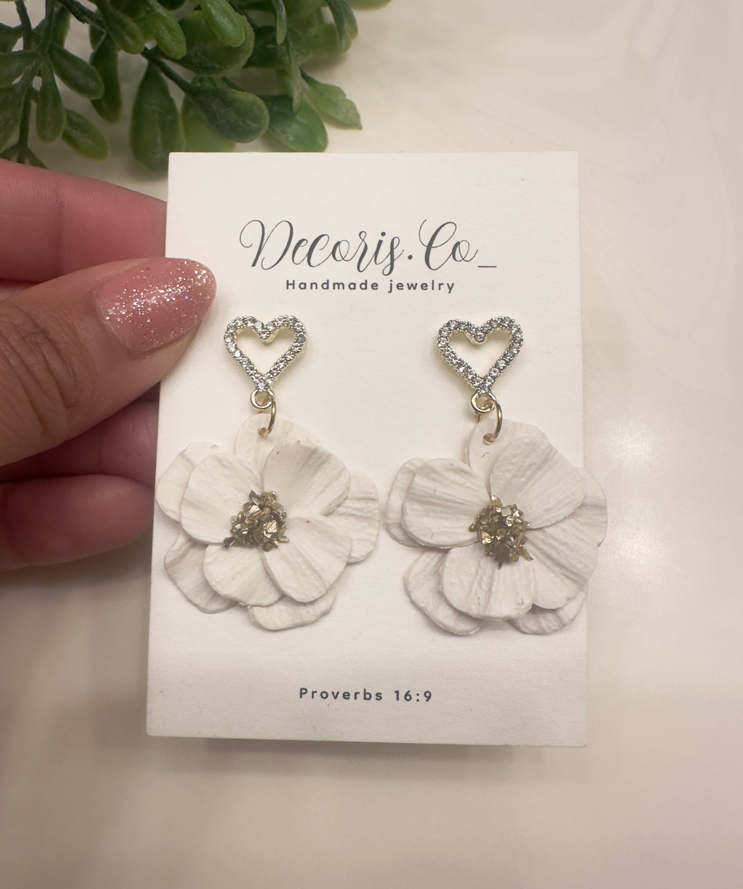 Heart stud post with white flower