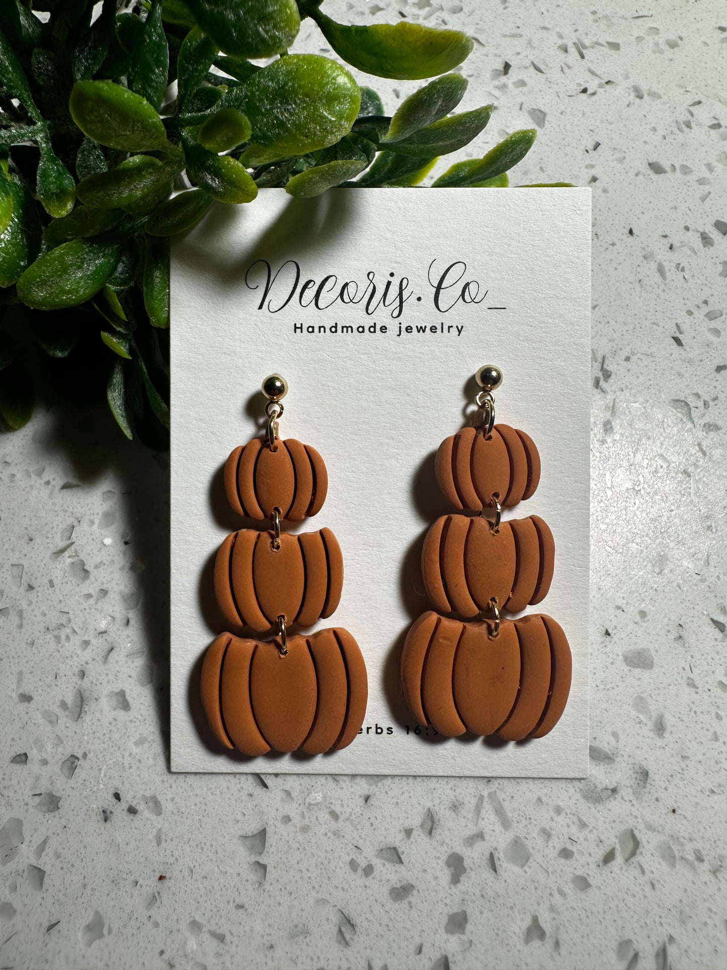 Simple stacked pumpkins