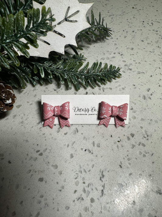 Pink bow stud